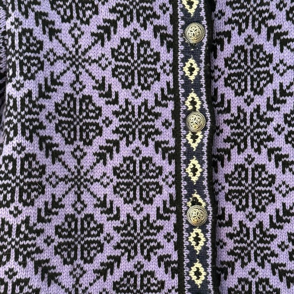 Vintage L.L. Bean 100% Lambs Wool Cardigan Sweater Purple Metal Button Up Size S - Picture 5 of 7